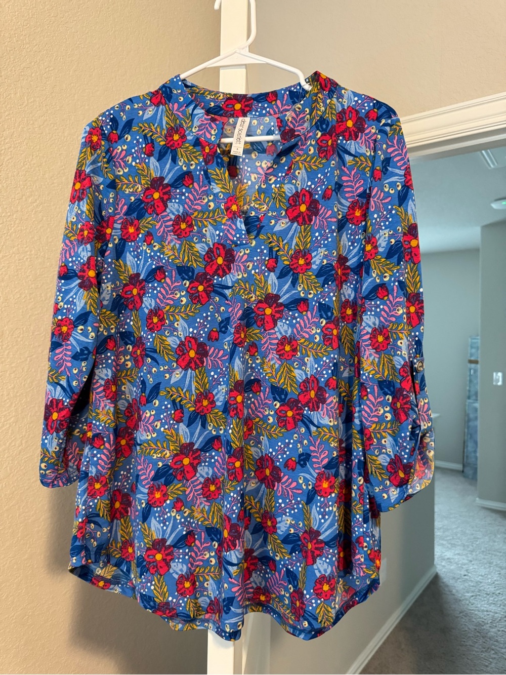 Scarlett Blue Floral Split-Neck Tunic with Red Accents